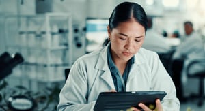 Website-2025-Industries-Pharma&Life-sciences-Hero